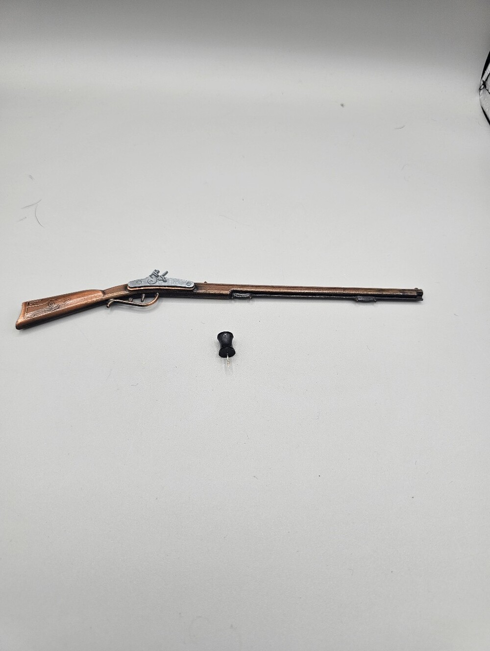 Vintage Die Cast Metal Miniature Kentucky Long Rifle 9 1/2" Long Decor Collect